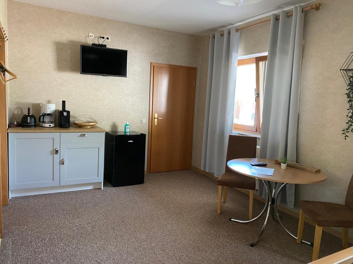 Rooms4ring Privatzimmer am Nürburgring Quiddelbach Exterior foto